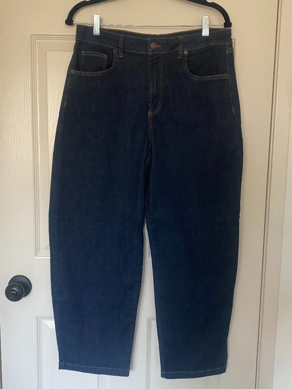 Ruti | The Classic Barrel Leg Jeans - Picture 4 of 12